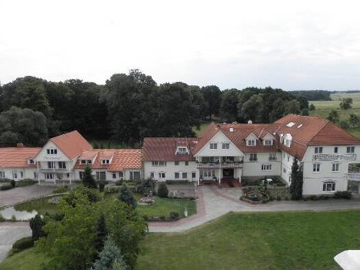 Haus zum Kauf 1.700.000 € 50 Zimmer 2.500 m² 14.500 m² Grundstück gmina Pilchowice 44-145