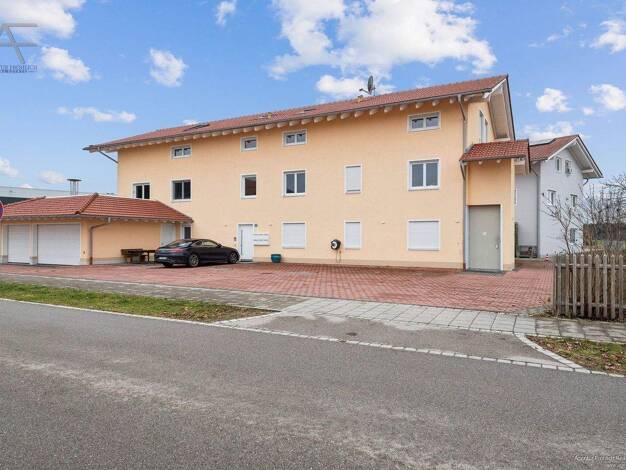 Haus zum Kauf 12 Zimmer 400 m² 1.250 m² Grundstück Otterfing 83624