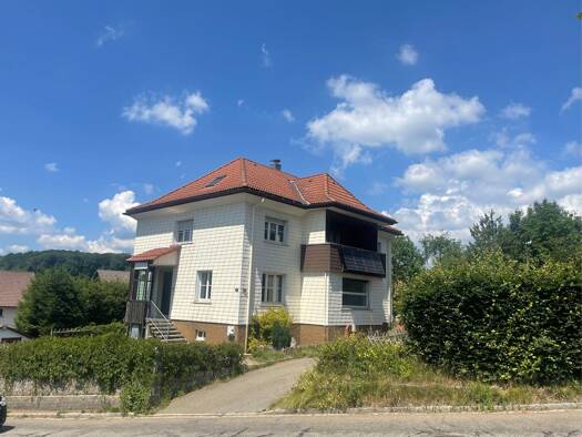Einfamilienhaus zum Kauf provisionsfrei 455.000 € 10 Zimmer 250 m² 988 m² Grundstück frei ab sofort Hauptstraße 28 Rickenbach 79736