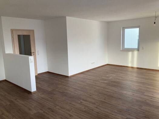 Wohnung zur Miete 1.030 € 3 Zimmer 86 m² Geschoss 1/2 frei ab 01.05.2026 Hauptstraße 57 Tiefenbach 84184