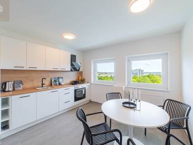 WG-Zimmer zur Miete Wohnen auf Zeit 500 € 15 m² 6. Geschoss frei ab 01.09.2025 Nürnberg 90471