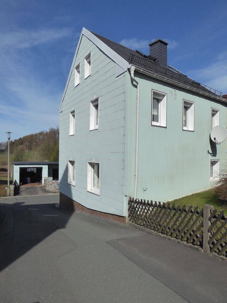 Immobilie in Leupoldsgrün - Klein aber Fein - Überschaubare Doppelhaushälfte mit Garten und Garage - Bild 2