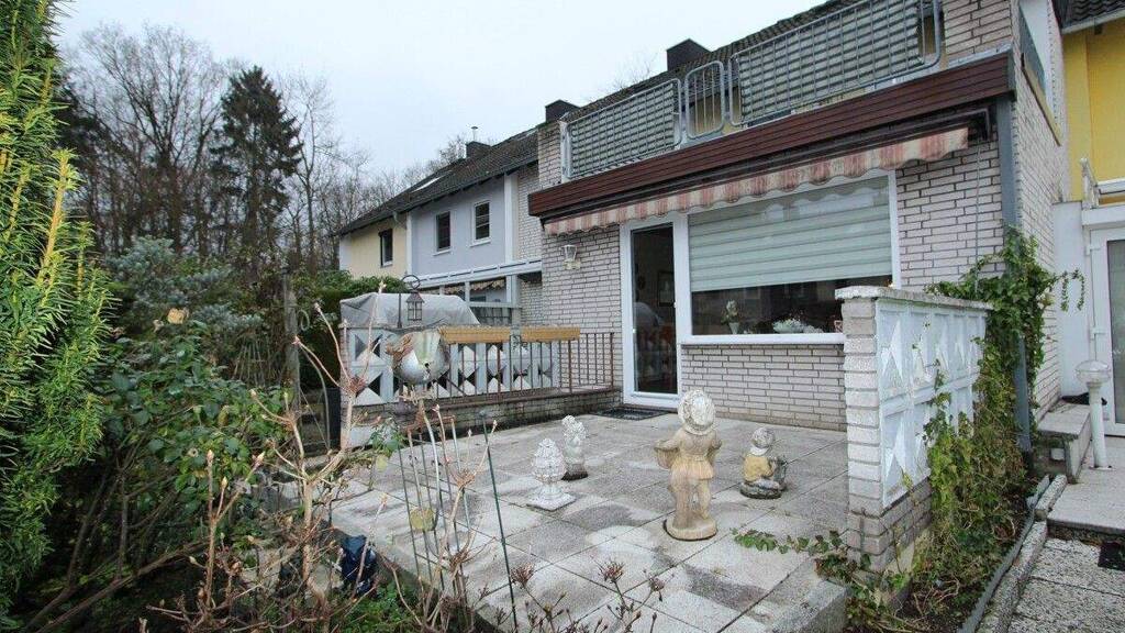 Reihenmittelhaus zum Kauf 229.000 € 4 Zimmer 91,5 m² 258 m² Grundstück Kücknitz Lübeck / Kücknitz 23569