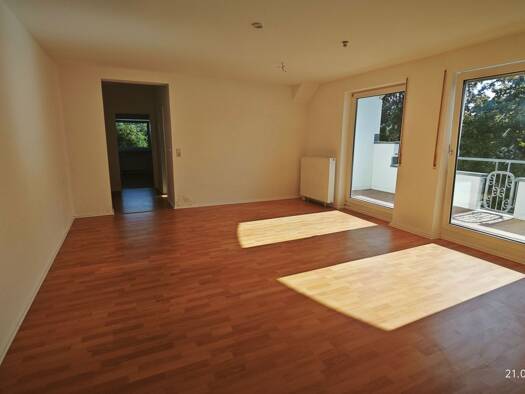 Wohnung zur Miete 690 € 3 Zimmer 95,6 m² 2. Geschoss frei ab sofort Goethestraße 18a Waltershausen 99880