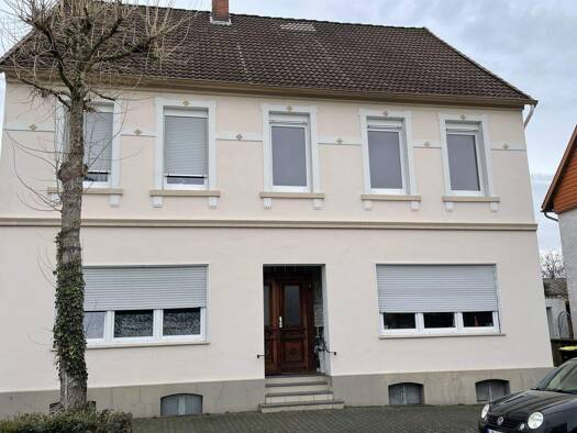 Haus zum Kauf 295.000 € 10 Zimmer 214 m² 345 m² Grundstück Barntrup 32683
