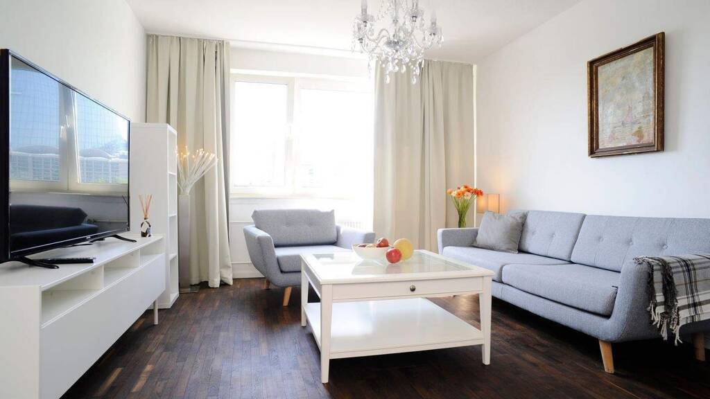 Wohnung zur Miete 1.399 € 2 Zimmer 54 m² 1. Geschoss Sonnemannstrasse 79-81 Ostend Frankfurt am Main 60314
