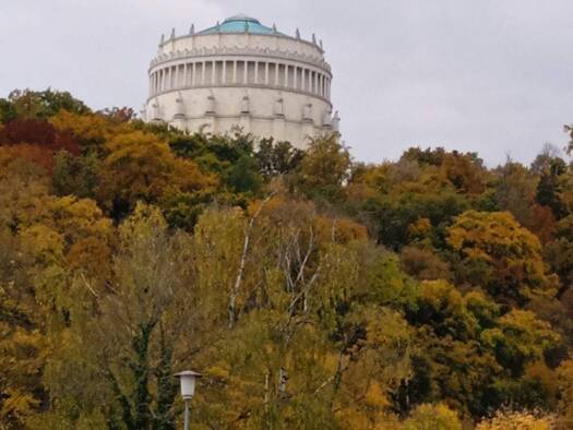 Wohnung zur Miete - Erstbezug 1.066 € 3 Zimmer 88,1 m² 1. Geschoss frei ab sofort Alleestr. 27 b Kelheim 93309