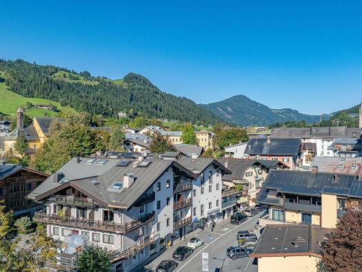 Bürofläche zur Miete 4.400 € 6 Zimmer 202,6 m² Bürofläche Kitzbühel 6370