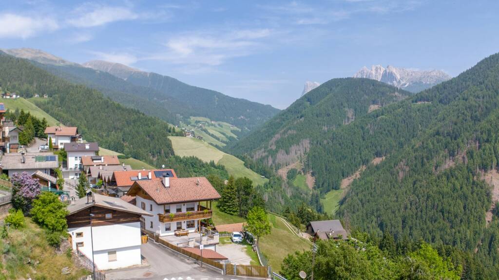 Mehrfamilienhaus zum Kauf 350.000 € 15 Zimmer 225,9 m² Untere Kirchstraße 1 Brixen 39040