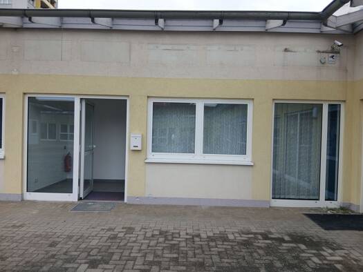 Ladenfläche zur Miete provisionsfrei 12,50 € 2 Zimmer 63,7 m² Verkaufsfläche Hansaplatz 5 Frankfurt Frankfurt (Oder) 15234