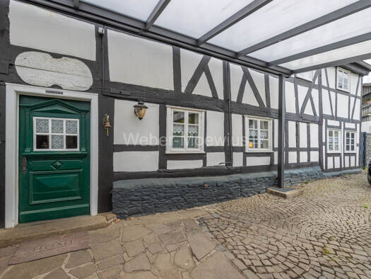 Einfamilienhaus zum Kauf 435.000 € 9 Zimmer 183 m² 537 m² Grundstück Wiehl 51674
