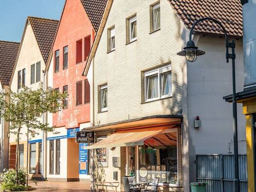 Mehrfamilienhaus zum Kauf 389.000 € 6 Zimmer 253 m² 317 m² Grundstück frei ab sofort Brake Brake 26919