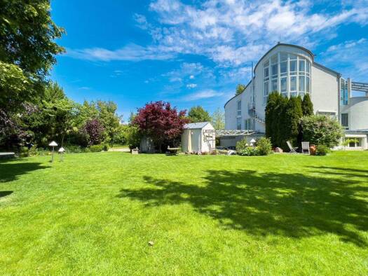 Wohn- und Geschäftshaus zum Kauf als Kapitalanlage geeignet 1.290.000 € 6 Zimmer 554 m² 1.717 m² Grundstück Hacklberg Passau 94034