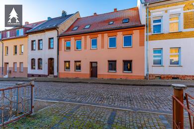 Mehrfamilienhaus zum Kauf 119.000 € 9 Zimmer 220 m² 610 m² Grundstück Feldstrasse 19 Aschersleben Aschersleben 06449