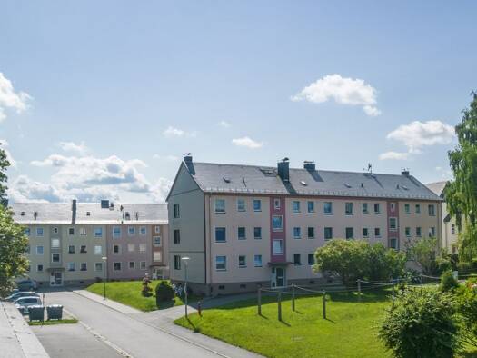 Wohnung zur Miete 363 € 2 Zimmer 50,4 m² 1. Geschoss frei ab sofort Maxim-Gork-Straße 10 Ullersreuth Hirschberg 07927