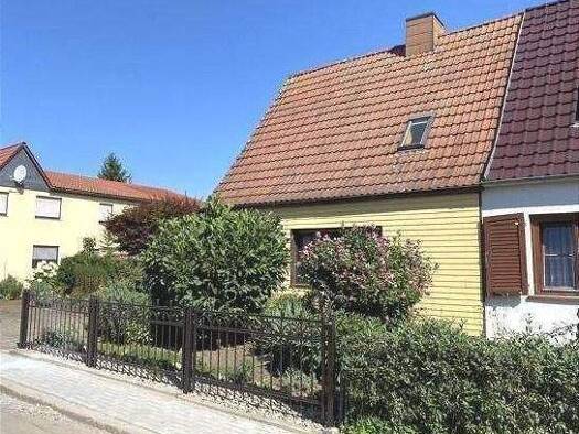 Doppelhaushälfte zum Kauf 150.000 € 3 Zimmer 90 m² 630 m² Grundstück frei ab sofort Lutherstadt Eisleben Eisleben 06295