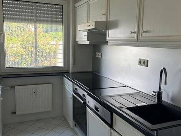 Wohnung zur Miete 1.300 € 3 Zimmer 70 m² Friedenstraße 22 Wiesbaden Wiesbaden 65189