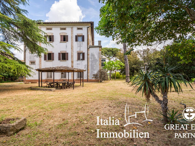 Bauernhaus zum Kauf 1.590.000 € 50 Zimmer 1.154 m² 19.000 m² Grundstück Montepulciano 53045