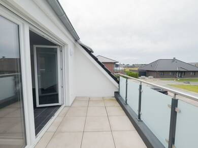 Wohnung zur Miete - Erstbezug 1.200 € 3 Zimmer 96 m² Dachgeschoss frei ab sofort Warstade Hemmoor 21745