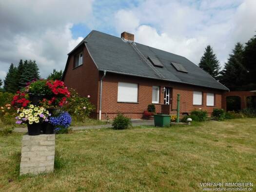 Haus zum Kauf 215.000 € 5 Zimmer 160 m² 3.090 m² Grundstück frei ab sofort Groß Niendorf Zölkow 19374