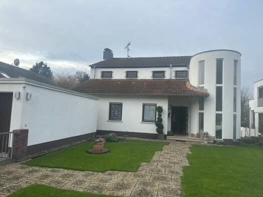 Haus zum Kauf 995.000 € 9 Zimmer 342 m² 790 m² Grundstück Großkrotzenburg 63538