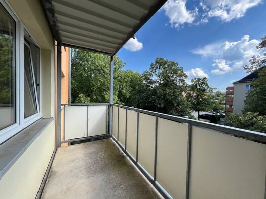 Wohnung zur Miete 630 € 5 Zimmer 122 m² 3. Geschoss Carl-von-Ossietzky-Straße 135 Gablenz Chemnitz 09127