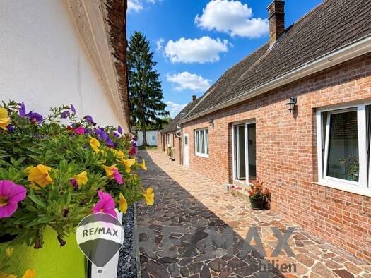 Immobilie in Unternalb - Einfamilienhaus zum Kauf - Unternalb - 350.000 € - 7 Zimmer, 205 m², 527 m² Grundstück - Bild 0