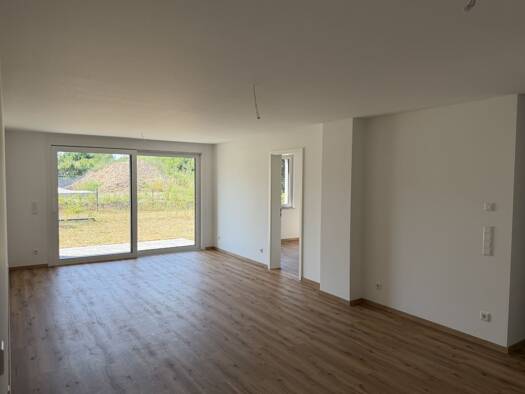 Terrassenwohnung zur Miete 920 € 2 Zimmer 63 m² frei ab sofort Jahnstraße 2 Roßtal 90574