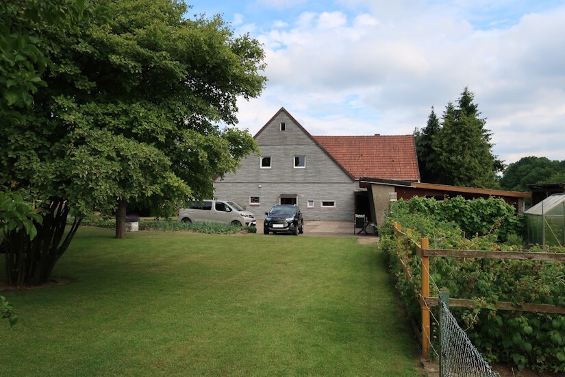 Mehrfamilienhaus zum Kauf provisionsfrei 299.000 € 10 Zimmer 300 m²<br/>Wohnfläche 2.274 m²<br/>Grundstück Oberbauerschaft Hüllhorst 32609