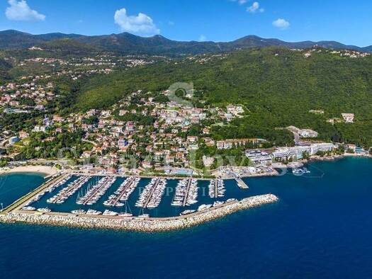 Wohn- und Gewerbegrundstück zum Kauf 320.000 € Ičići, Opatija - Okolica Opatija 51410