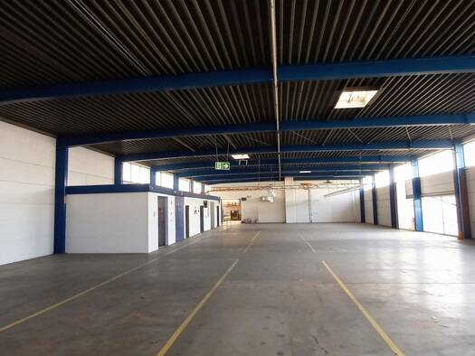Lagerhalle zur Miete 965 m² Lagerfläche teilbar von 965 m² bis 965 m² Bergshausen Fuldabrück 34277