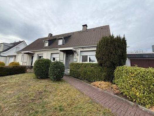 Doppelhaushälfte zum Kauf 179.000 € 6 Zimmer 162 m² 686 m² Grundstück Nußberg Iserlohn 58638