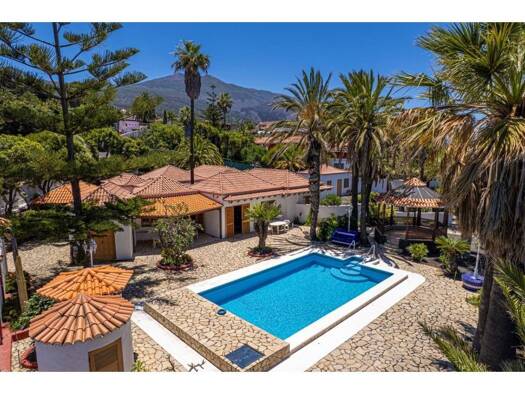 Villa zum Kauf 1.200.000 € 4 Zimmer 377 m² 2.300 m² Grundstück El Paso 38750