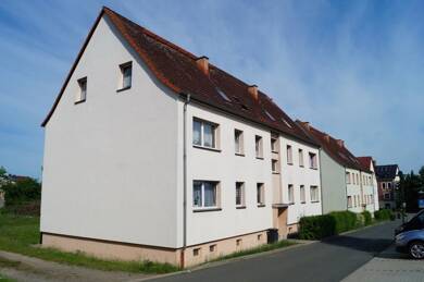 Wohnung zur Miete 400 € 3 Zimmer 75,9 m² Dachgeschoss, 3. Geschoss Neustädter Straße 188 b Pößneck,Stadt Pößneck 07381