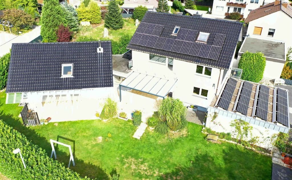 Einfamilienhaus zum Kauf 590.000 € 8 Zimmer 266 m²<br/>Wohnfläche 1.049 m²<br/>Grundstück Lage Lage 32791