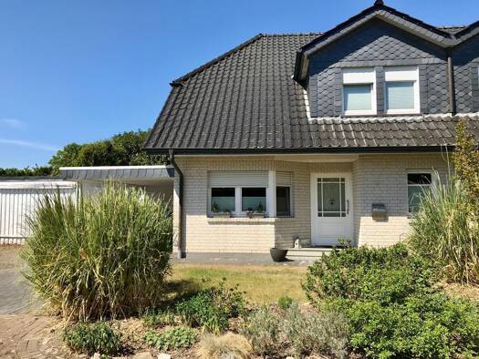 Doppelhaushälfte zur Miete 1.350 € 5 Zimmer 134 m² 572 m² Grundstück frei ab 01.03.2026 Schwarme 27327