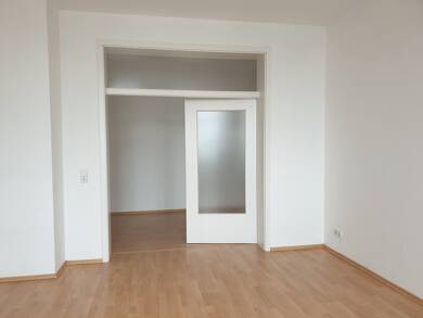 Wohnung zur Miete 650 € 3 Zimmer 100 m² 1. Geschoss frei ab sofort Lauter Lauter-Bernsbach 08315