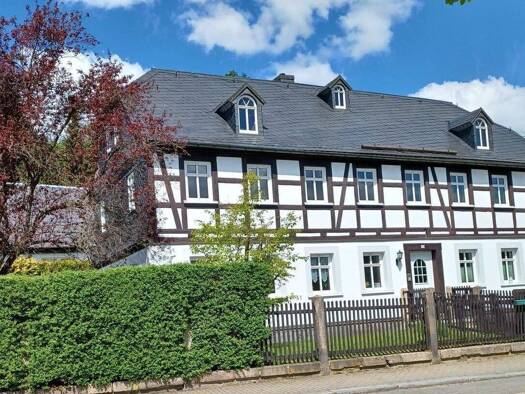 Wohnung zur Miete 605 € 4 Zimmer 110 m² Geschoss 2/3 frei ab sofort Ellefeld 08236