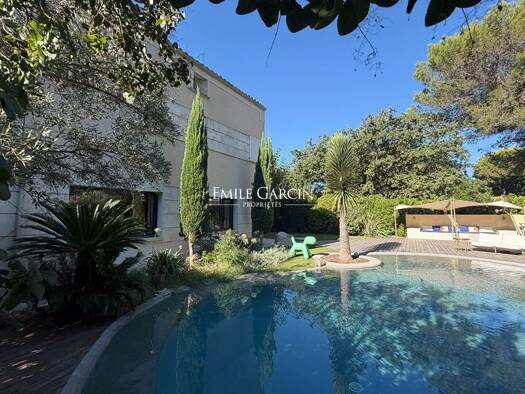Haus zum Kauf 1.325.000 € 185 m² 1.074 m² Grundstück Aix-en-Provence 13100