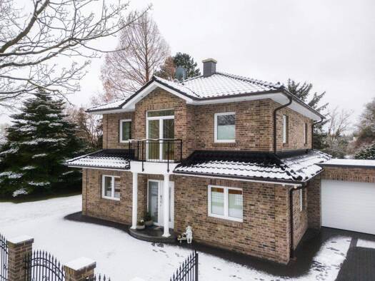 Villa zum Kauf 749.000 € 5 Zimmer 154 m² 1.022 m² Grundstück Loga Leer (Ostfriesland) 26789