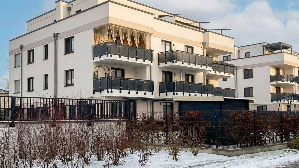 Modern wohnen im Neubau: 4 Zimmer, Balkon & Energieeffizienzhaus 55