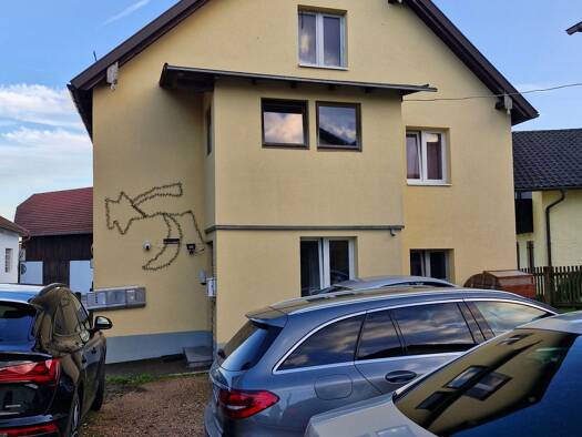 Haus zum Kauf als Kapitalanlage geeignet 265.000 € 8 Zimmer 170 m² 557 m² Grundstück Strahlfeld Roding 93426