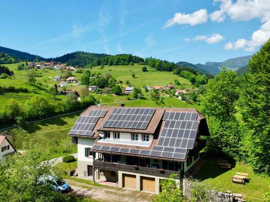 Mehrfamilienhaus zum Kauf 399.600 € 9 Zimmer 222 m² 650 m² Grundstück Untere Sonnhalde 38 Bürchau Kleines Wiesental 79692