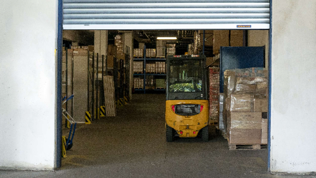 Lagerhalle zur Miete provisionsfrei 5.000 m² Lagerfläche teilbar von 1.000 m² bis 5.000 m² Rippien Bannewitz 01728