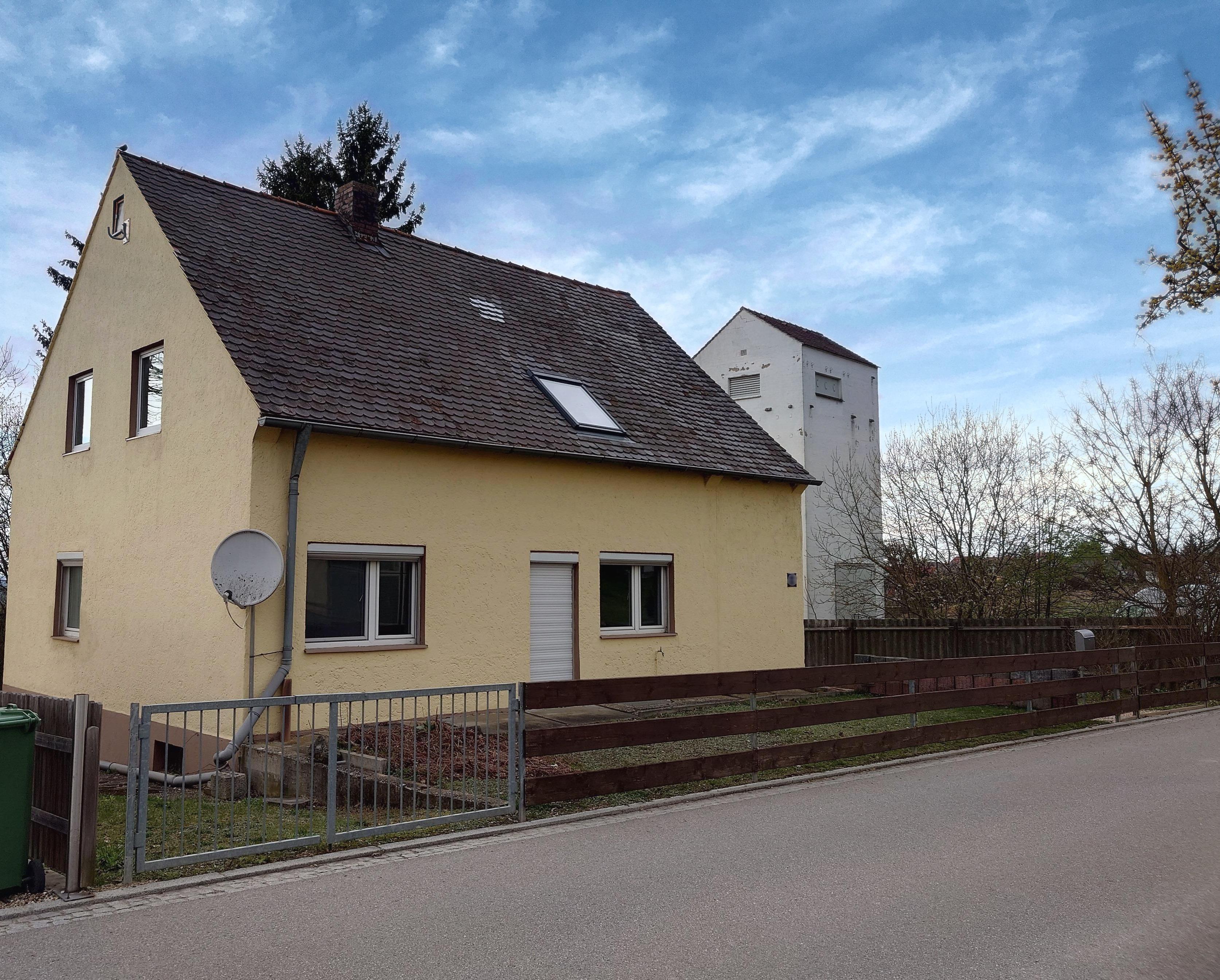 Mehrfamilienhaus zum Kauf 380.000 € 6 Zimmer 130 m²<br/>Wohnfläche 460 m²<br/>Grundstück Brandlberg - Keilberg Regensburg 93055