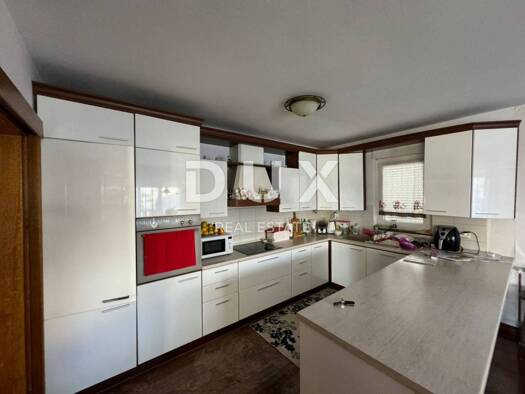 Einfamilienhaus zum Kauf 550.000 € 6 Zimmer 370 m² 670 m² Grundstück Vodice 22211