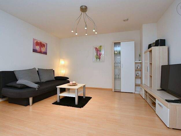 Wohnung zur Miete 1.190 € 2 Zimmer 51 m² 1. Geschoss frei ab sofort Oßweil Ludwigsburg 71640