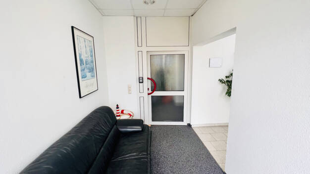 Bürofläche zur Miete 752 € 3 Zimmer 94 m² Bürofläche Waiblingen Waiblingen 71332