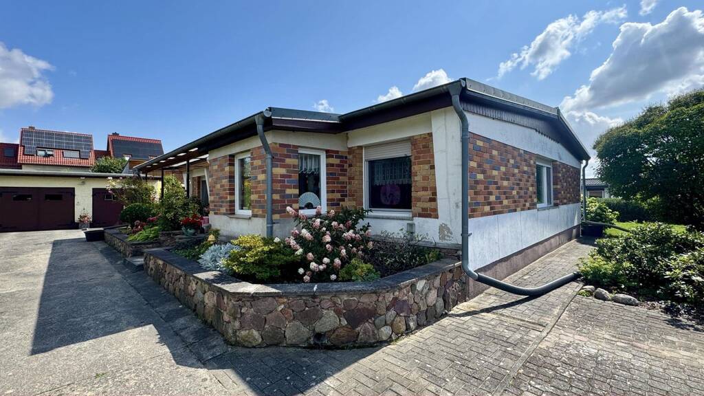 Einfamilienhaus zum Kauf 420.000 € 4 Zimmer 102,3 m² 1.275 m² Grundstück Blumberg Ahrensfelde 16356