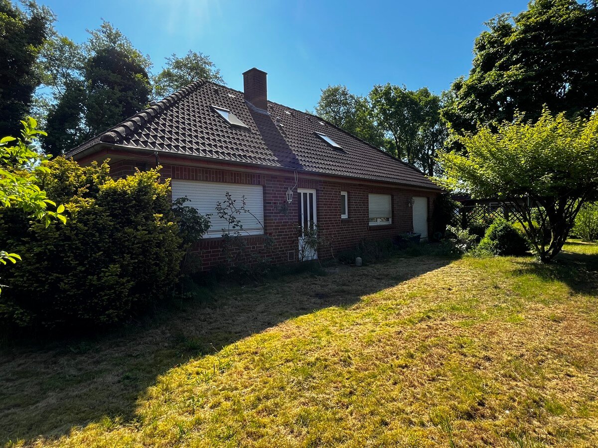 Einfamilienhaus zum Kauf 240.000 € 5 Zimmer 113,4 m²<br/>Wohnfläche 774 m²<br/>Grundstück Scharrel-Neuwall Saterland 26683